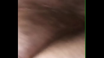 Novinha esperou todos sairem de casa para sentar no c0lo do maduro essa gosta de sentar gostoso