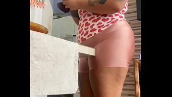 Safadas e bucetudas fazendo ovos de páscoa