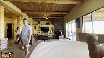 What a crew y'all sneaky peeky at the hot mess from hotguyshouse’s freshest szn