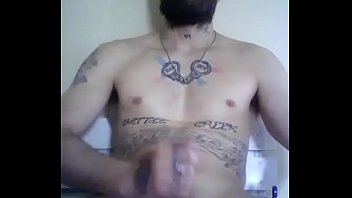 Scoochie is alot more calmer in front of the video camera this time