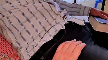 ¡¡no veas porno mejor lee la biblia madrastra culona es follada por su hijastro sexo real casero