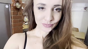 Kamilla milf in stockings shoots selfie dildo fucking clip