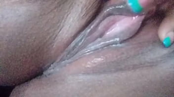 Dive in her white wet pussy