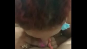 Elmegatron haciendo lo suyo con la perrita en su cuarto