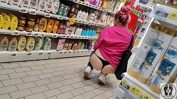 Crazy rebeca addams in jeans buttcrack at the supermarket