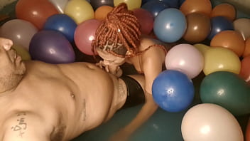 Dei gostoso pra ele na festa da casa dele