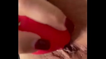 La paisa uses her rose for pleasure