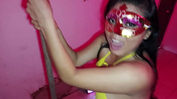 Latina Ela Trabalha Em Uma Boate Vip E Acaba Fazendo Sexo Intenso Em Pé Com Um Visitante Gringo thumbnail