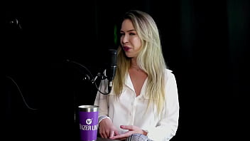 Saiu roxa de um vídeo de sadomasoquismo e quase chorou achou ruim ao perder a virgindade e o fetiche que não faria é o milena moreau sheer red