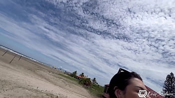 Ganhei gozada na boca do tatuado gostoso que conheci na praia