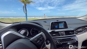 Ganhei gozada na boca do tatuado gostoso que conheci na praia