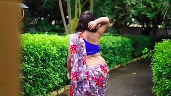 সেক্সি ভাবির শাড়ি শট ভিডিও