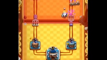 Fodendo com a vida da lvl11 com meu deck de bruxa