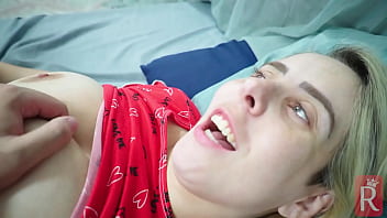 Pov meu marido levou um amigou para me comer no pelo pov my husband took a friend to fuck me in the hair