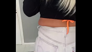 Que tal sarrar o kct nas minhas pernas lisinhas