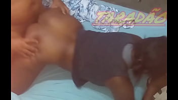 Preta tomando no cu