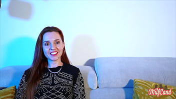 Kira et oletsha milfs généreuses aiment la baise à trois