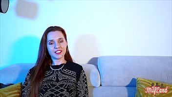 Kira et oletsha milfs généreuses aiment la baise à trois