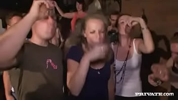 Alexis and charlyse threeway play