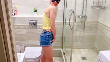 Mia's mimi triple jeans pee