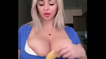 Marinajuicyblonde
