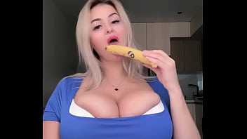 Marinajuicyblonde