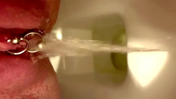 My first time haired pussy pee and moving clit and asshole