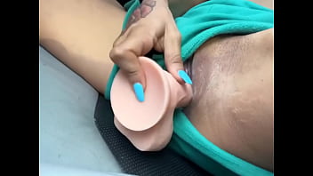 Driving makes me so horny sometime that i start playing and end up pulling over and fucking myself