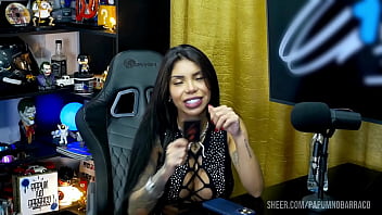 Ruan beija bem gostoso a cintura da bibi griffo ela gostou e mostrou os biquinhos do peito dela podcast pápum no barraco