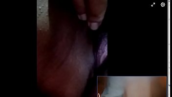 Se masturba con mi pinga