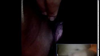 Se masturba con mi pinga