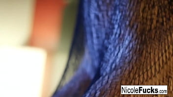 Blonde babe masturbates for you