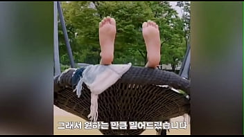 The way this man & his feet turn me on wonho