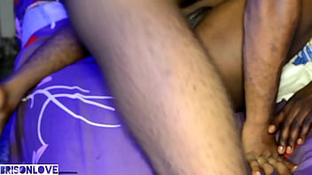 Stretching her elastic pussy out