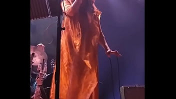 5 ain't be ha wyf plus three