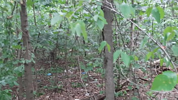 I jerk off in a public park