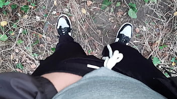 I jerk off in a public park