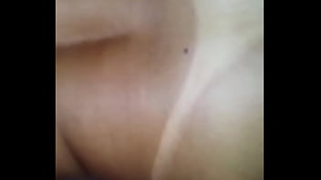 Gozando em cima do cuzinho