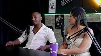 Veja a entrevista safada e cheia de putaria com a maria bittencourt e negro top oficial com thaisa redvelvet e tifany rocha no porn cast brazil parte 2 watch sheer red