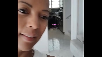 Extrait public épisode 16 saisons 6 défi avec le plombier