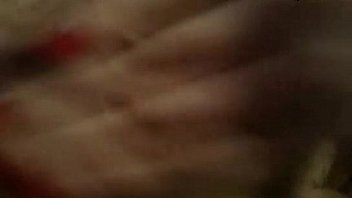 Video de amiga tetona caliente en el baño