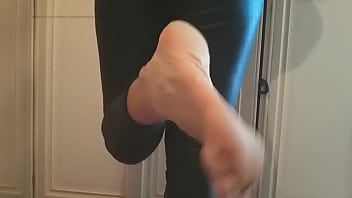 Milf loves her stinky soles