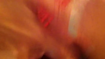 Follando encima de la mesa