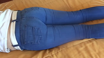 I love showing off my ass with my jeans on and my jeans down