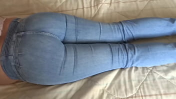 I love showing off my ass with my jeans on and my jeans down