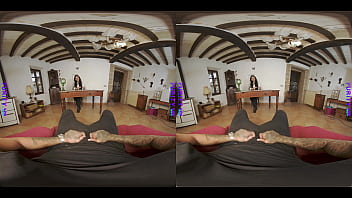 Purity vr sexologist show her patient how it's done