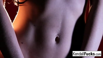 Brunete babe masturbates