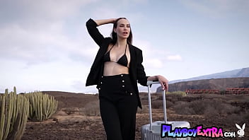 Glamorous all natural brunette dive posing naked outdoor