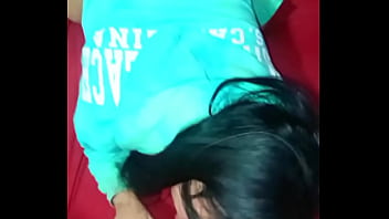 Me masturbo le mamo el pené y me rompe en cuatro