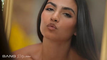 Pretty & raw isa bella moans loud while taking two cocks and ends with wet facial